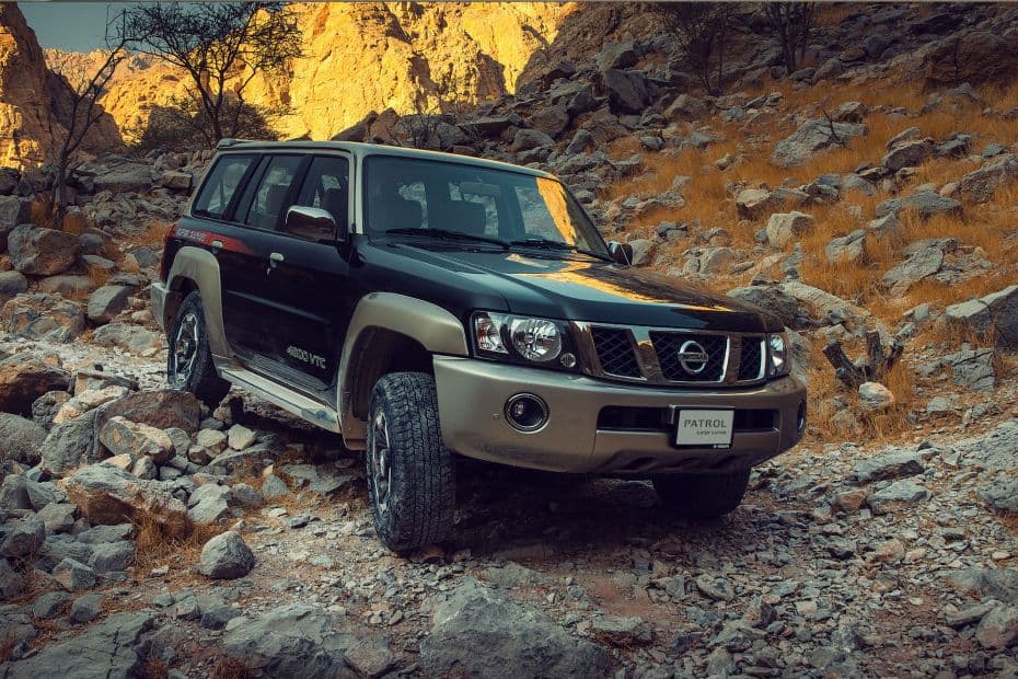 Nissan Patrol Safari Front Side View