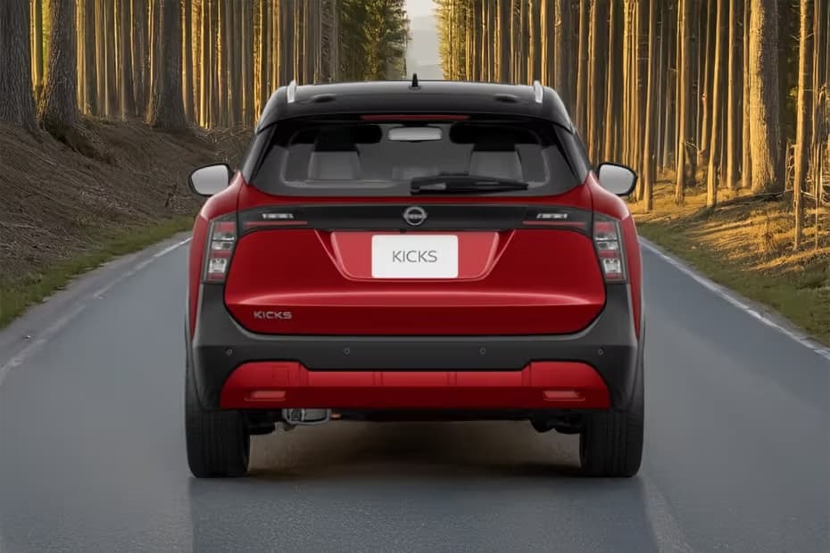 Nissan Kicks Full Rear View