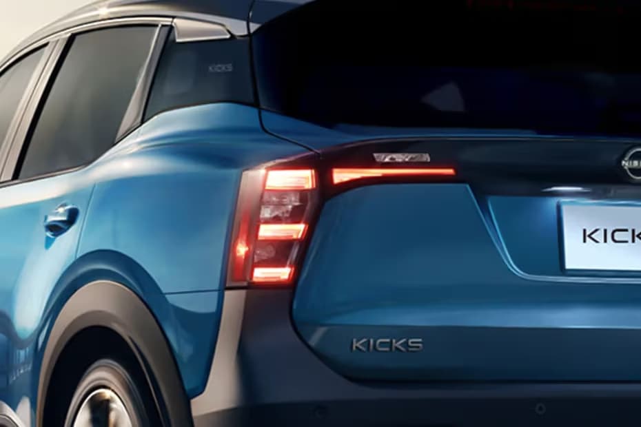 Nissan Kicks Tail Light
