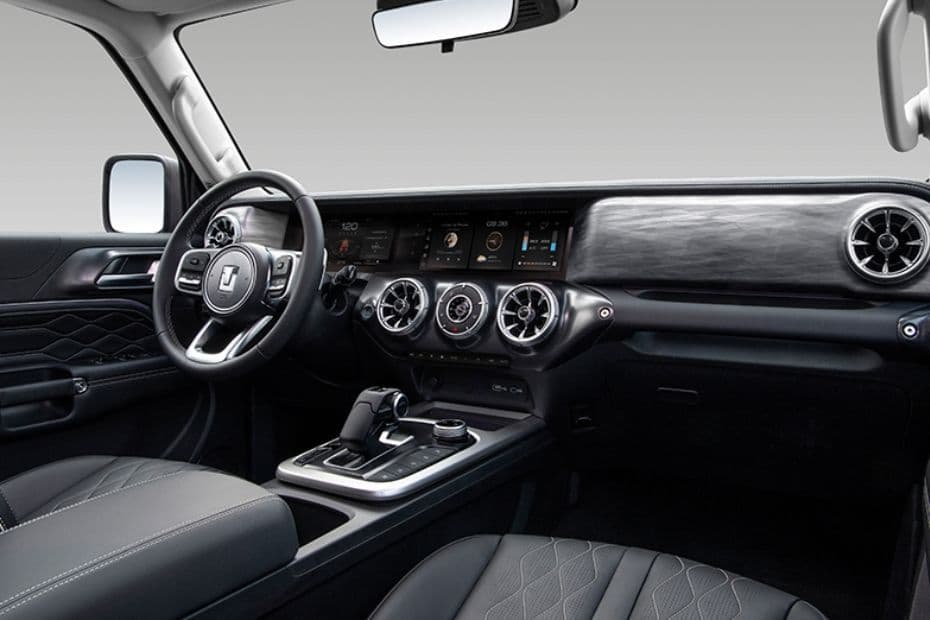 Tank 300 dashboard