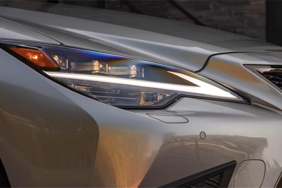 Lexus LS Hybrid Front LED DRL  Close View