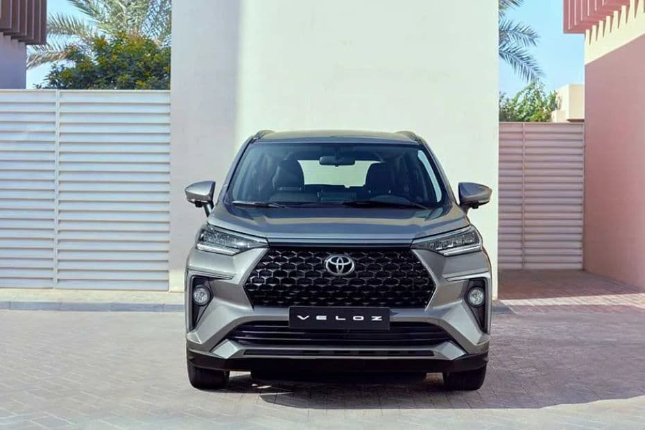 Toyota Veloz Front View