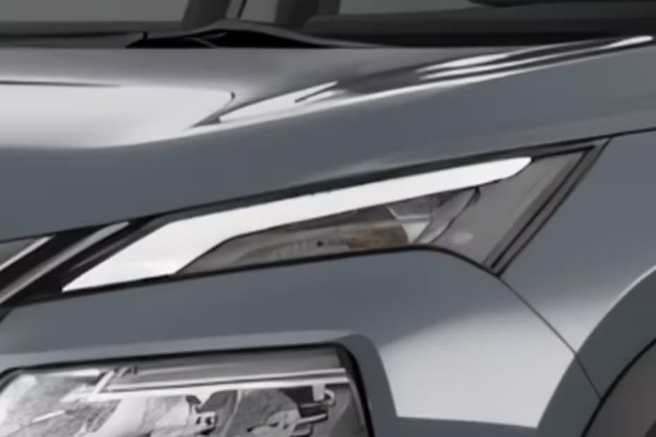 Nissan X Trail Front Headlight