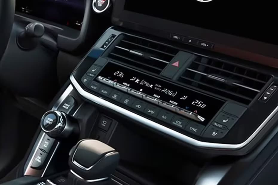 Toyota Land Cruiser Front AC Controls And AC Vents