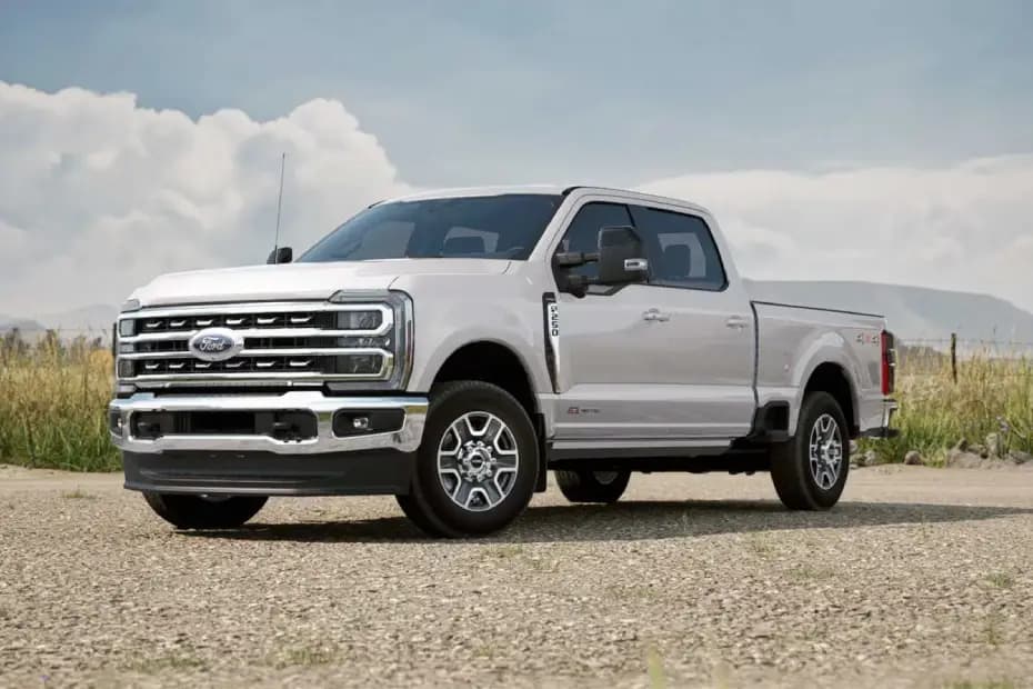 Star White Metallic*