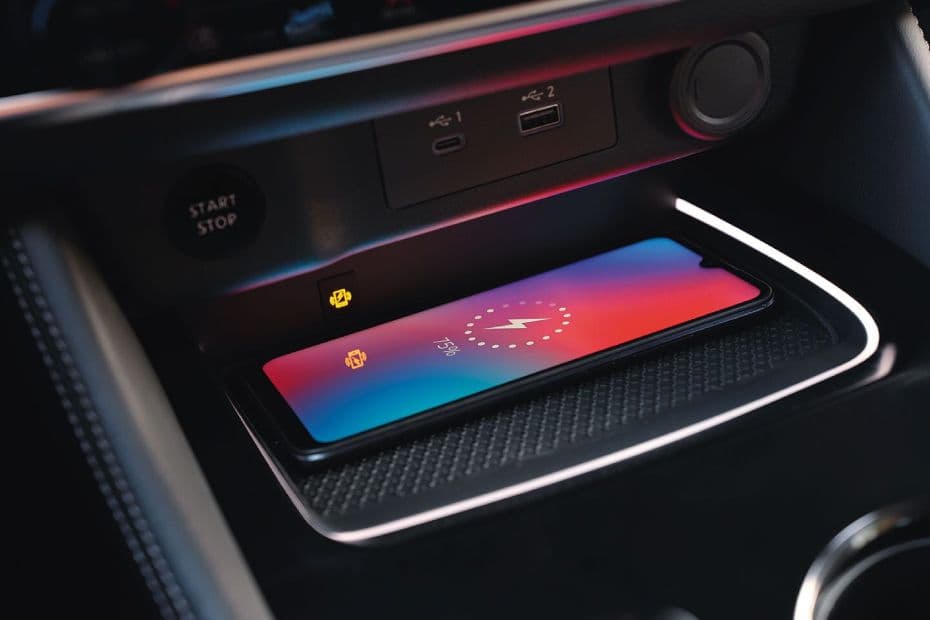 Nissan X-Trail Wireless Charging