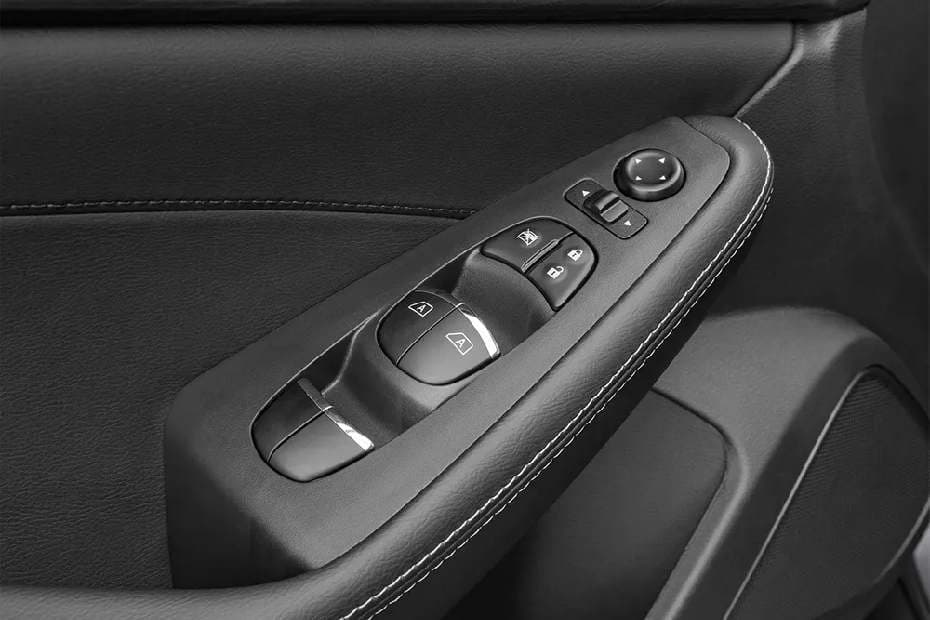 Nissan Maxima Interior Image