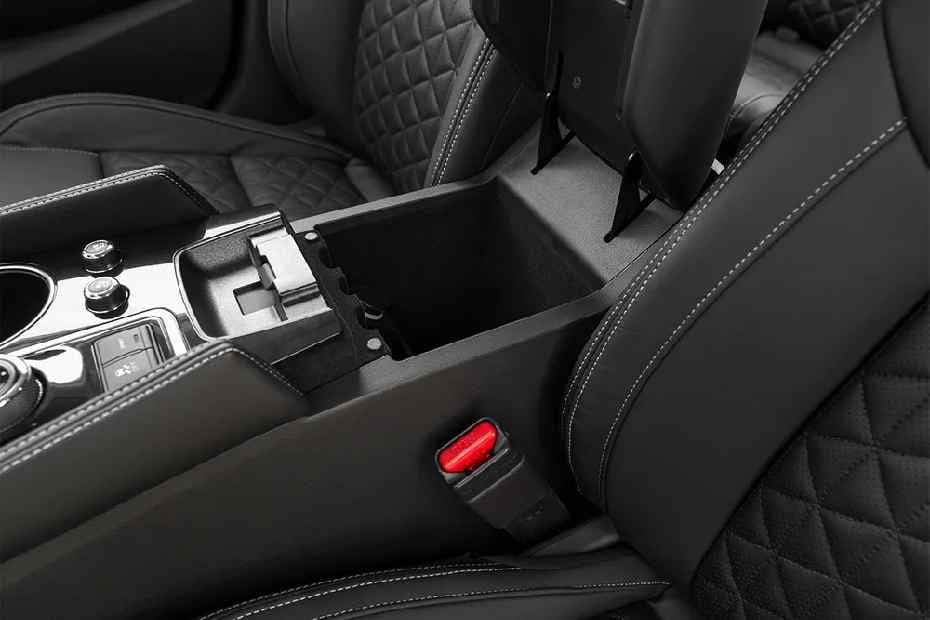Nissan Maxima Interior Image