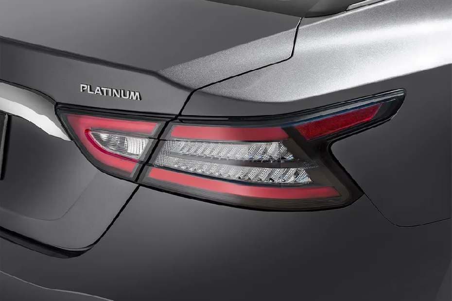 Nissan Maxima Tail Light