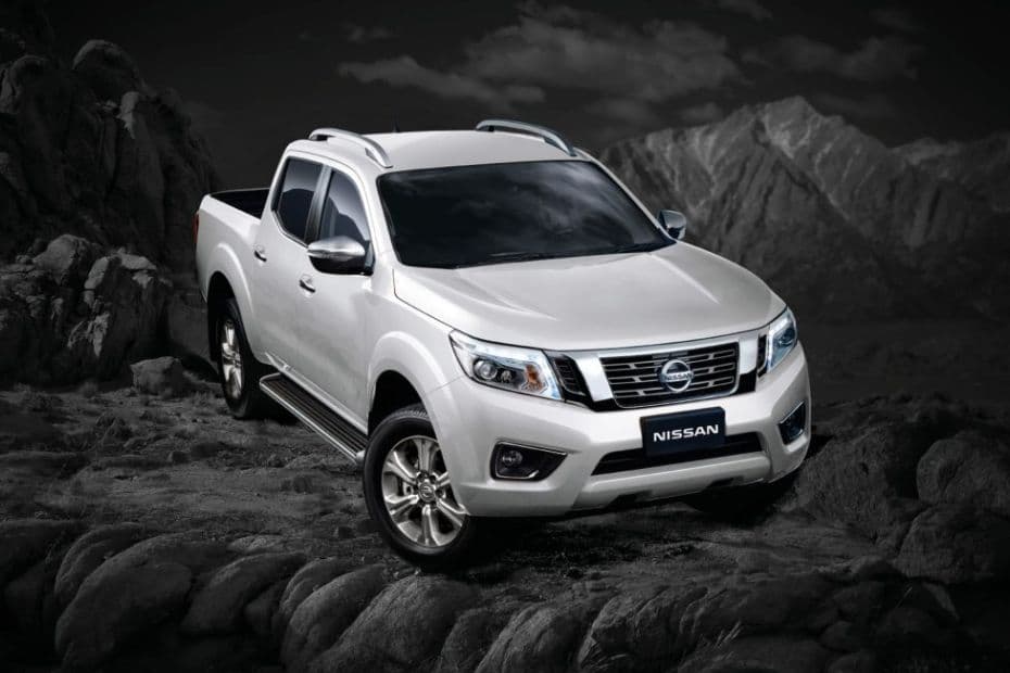 Nissan Navara Front Right Side