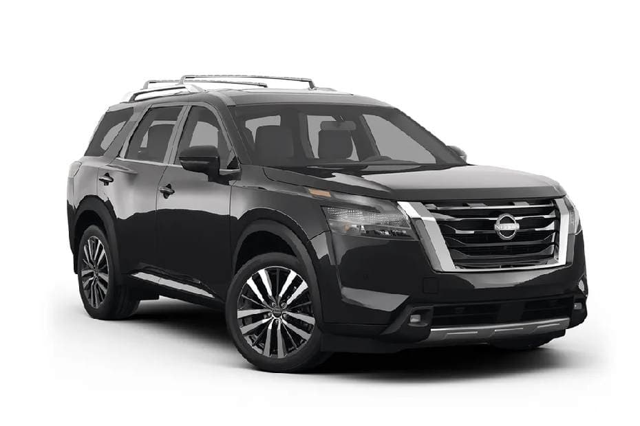Nissan Pathfinder Right Side Front View