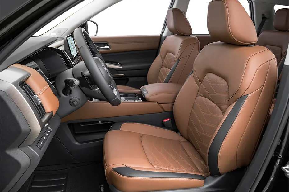 Nissan Pathfinder Door View of Driver Seat