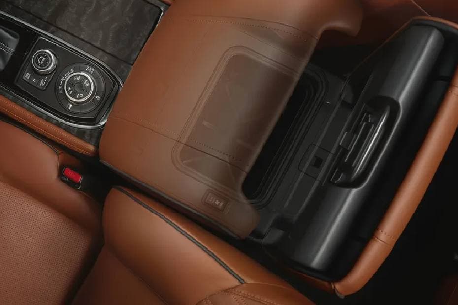 Nissan Patrol Interior Image