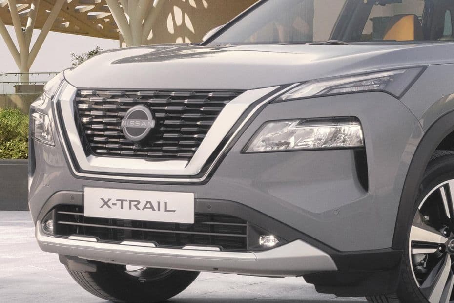 Nissan X-Trail Headlight