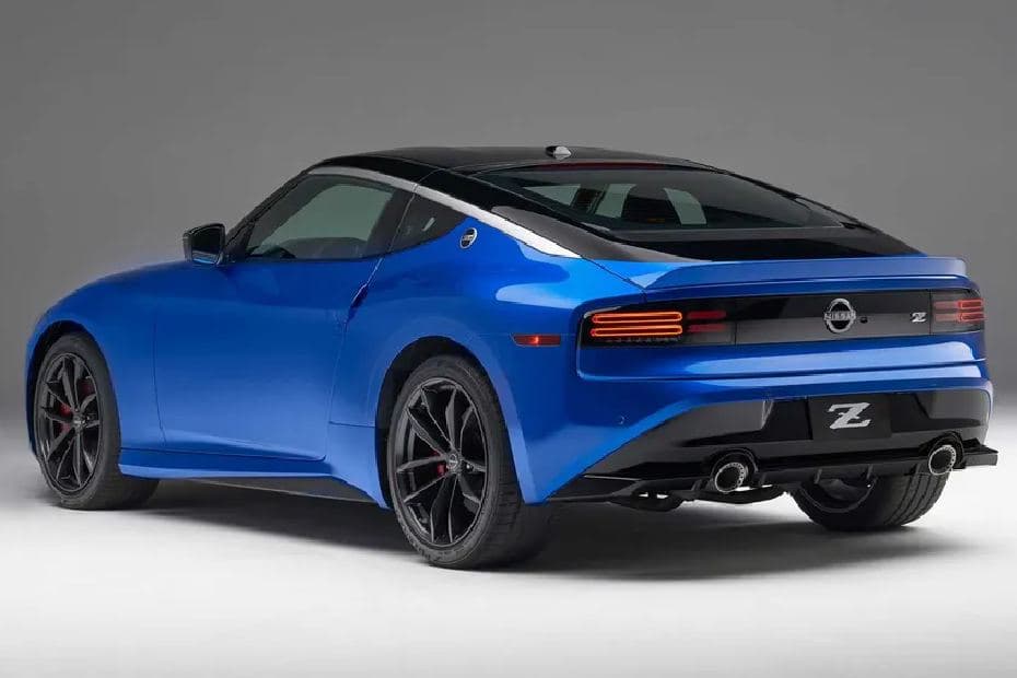 Nissan Z Left Side Rear View