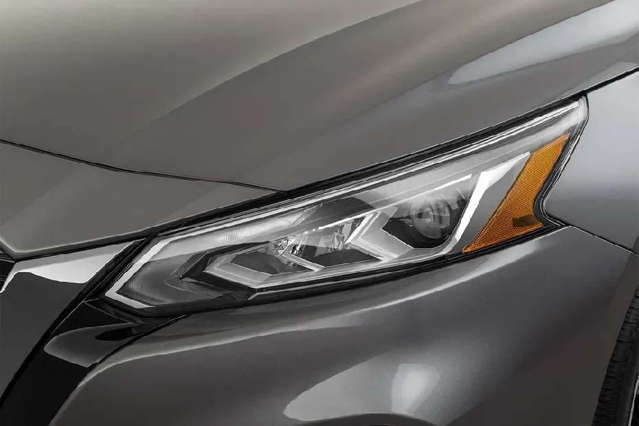 Nissan Altima Headlight