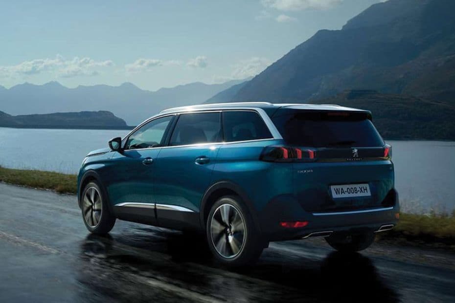 Peugeot 5008 Left Side View