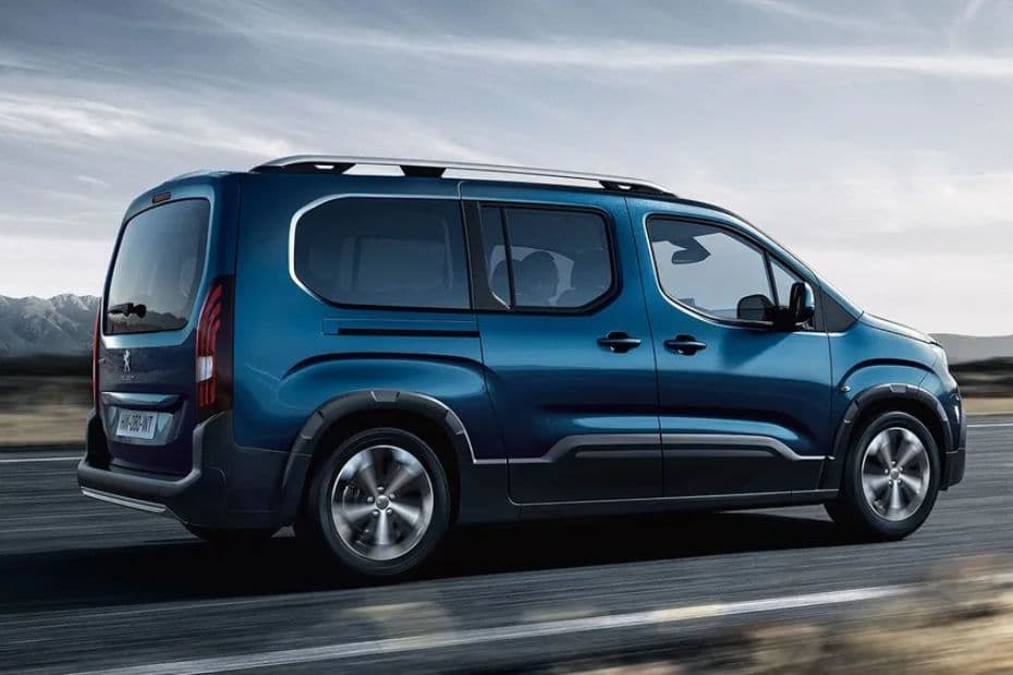 Peugeot Rifter Right Side View