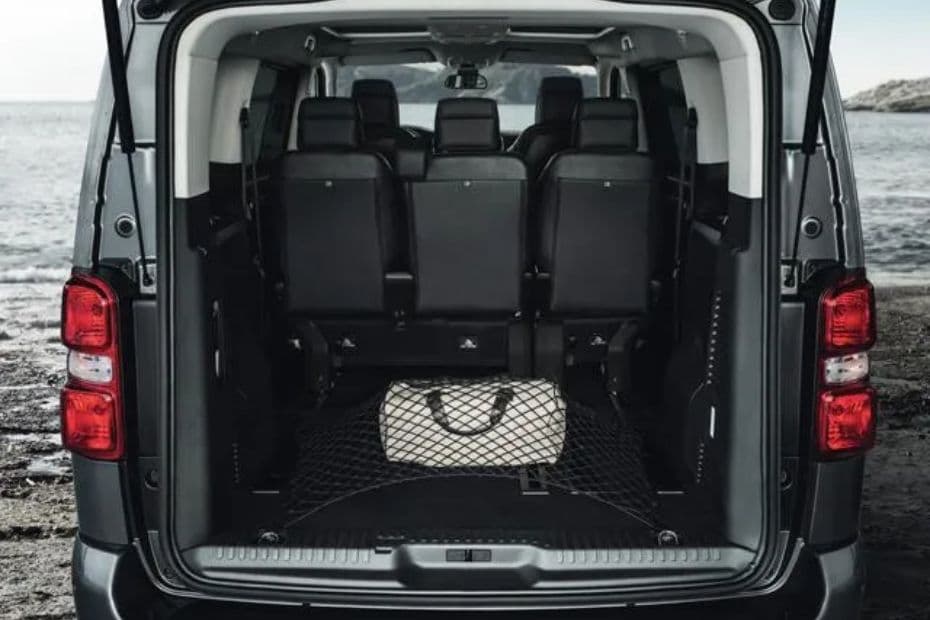 Peugeot Traveller Bootspace