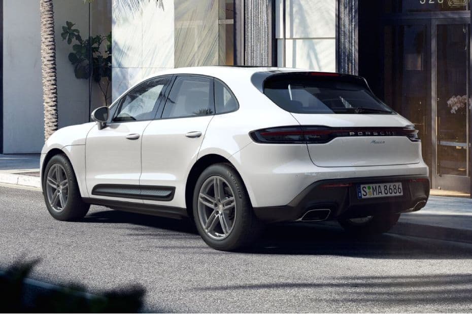 Porsche Macan Rear Side View