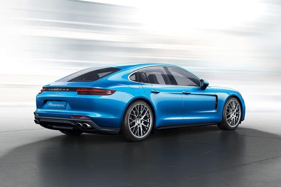 Porsche Panamera Right Side View