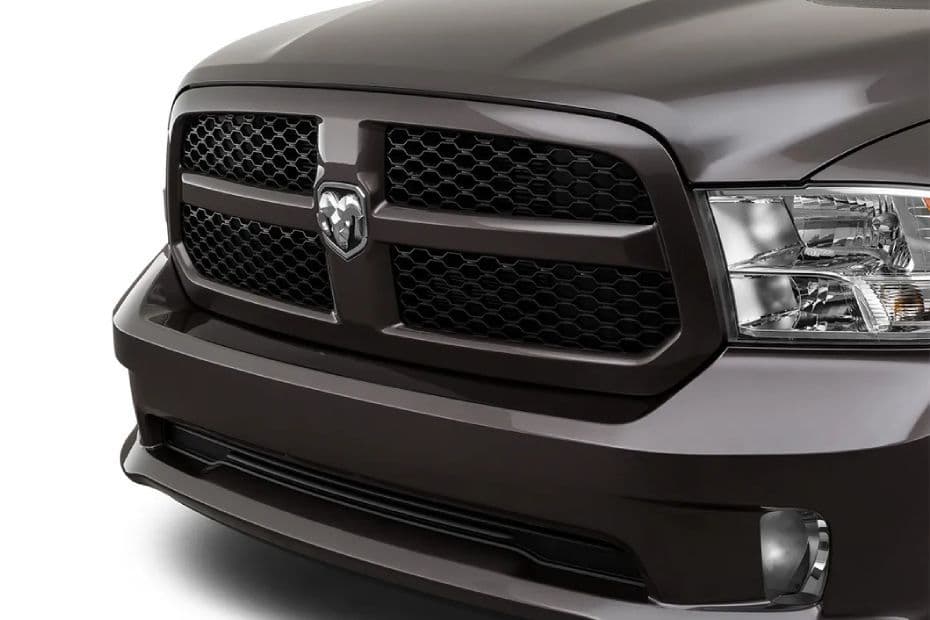 RAM 1500 classic  front grille