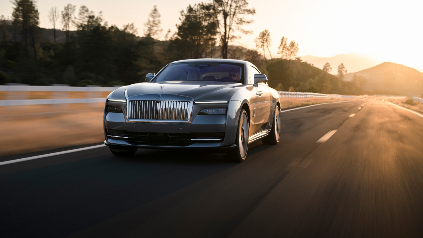 Rolls-Royce Spectre Review — Rolls-Royce’s First Electric Vehicle Impresses