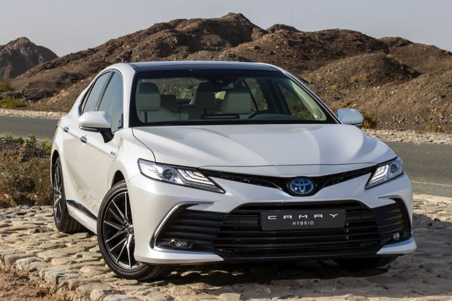 Toyota Camry HEV Left Side View