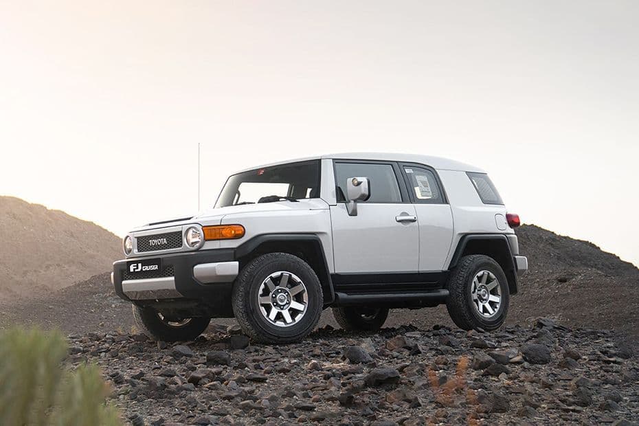 Toyota FJ Cruiser Side View