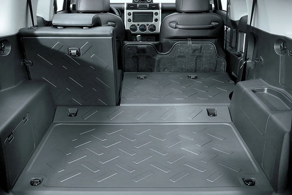 Toyota FJ Cruiser Storage