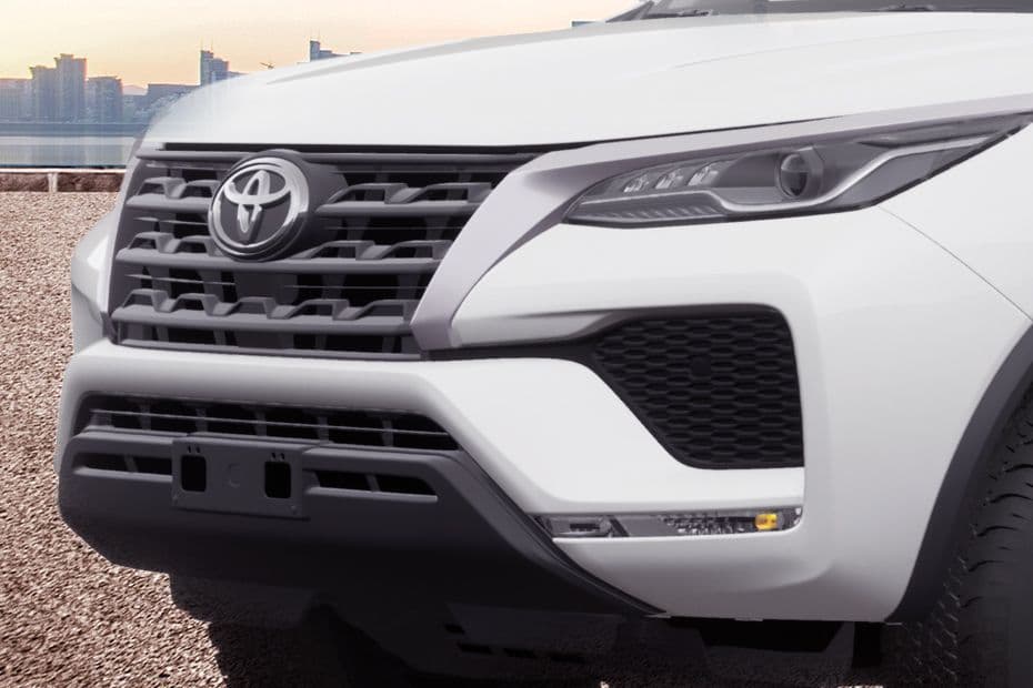 Toyota Fortuner Front Grille