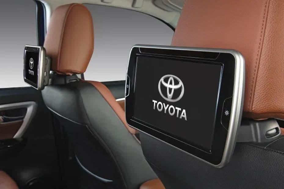Toyota Fortuner Screen