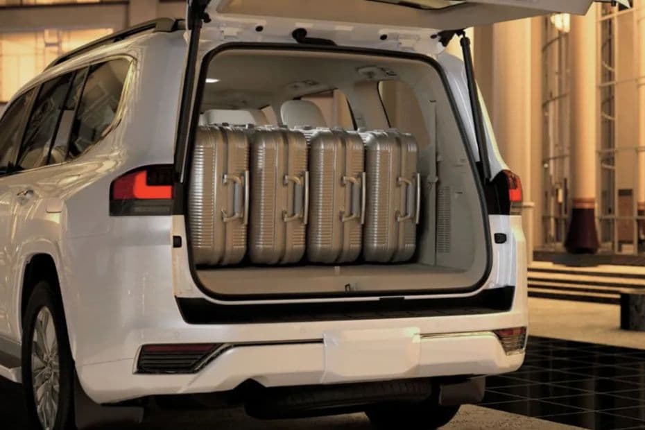 Toyota Land Cruiser Bootspace