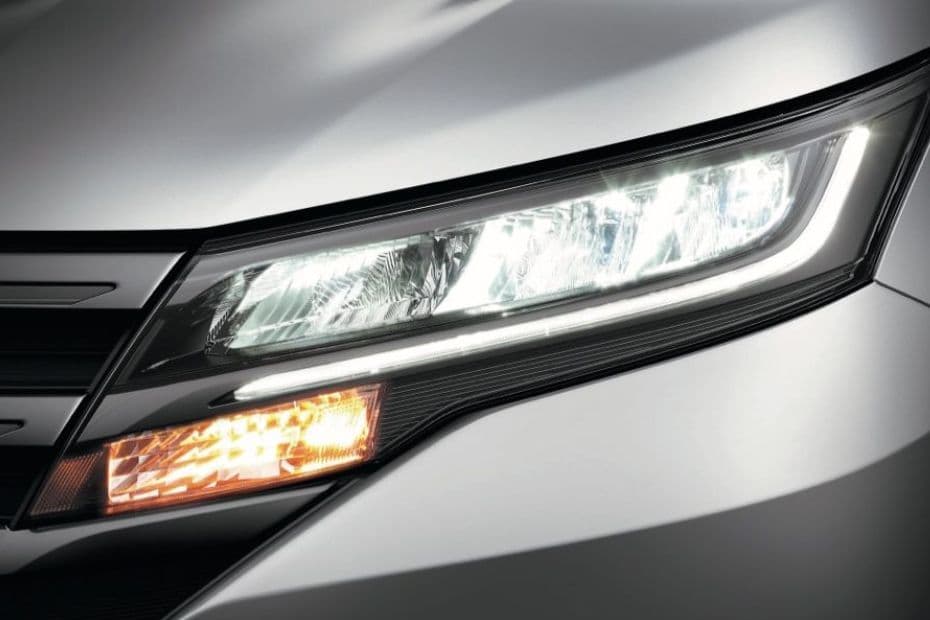 Toyota Rush Headlight