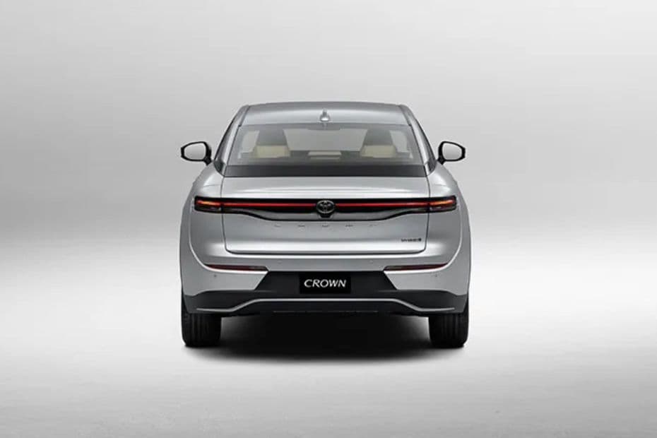 Toyota Crown Rear View