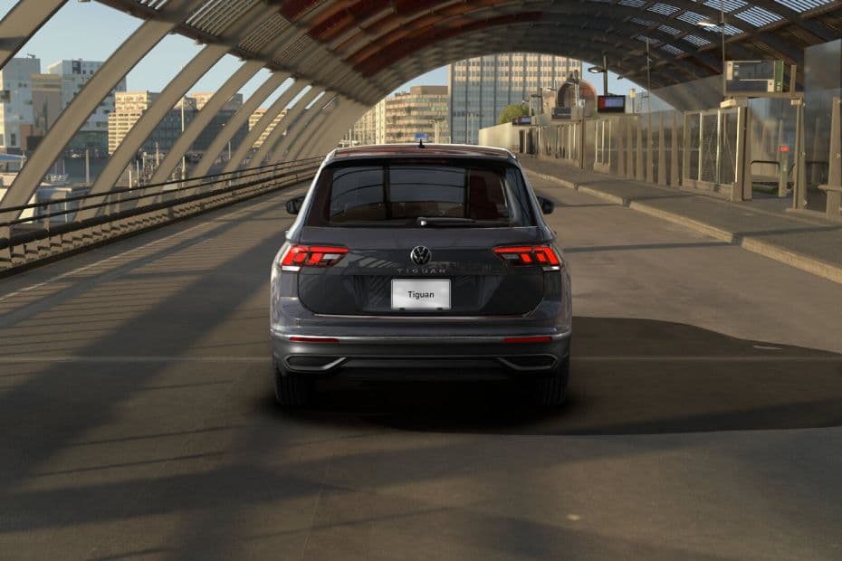 Volkswagen Tiguan Rear Side View