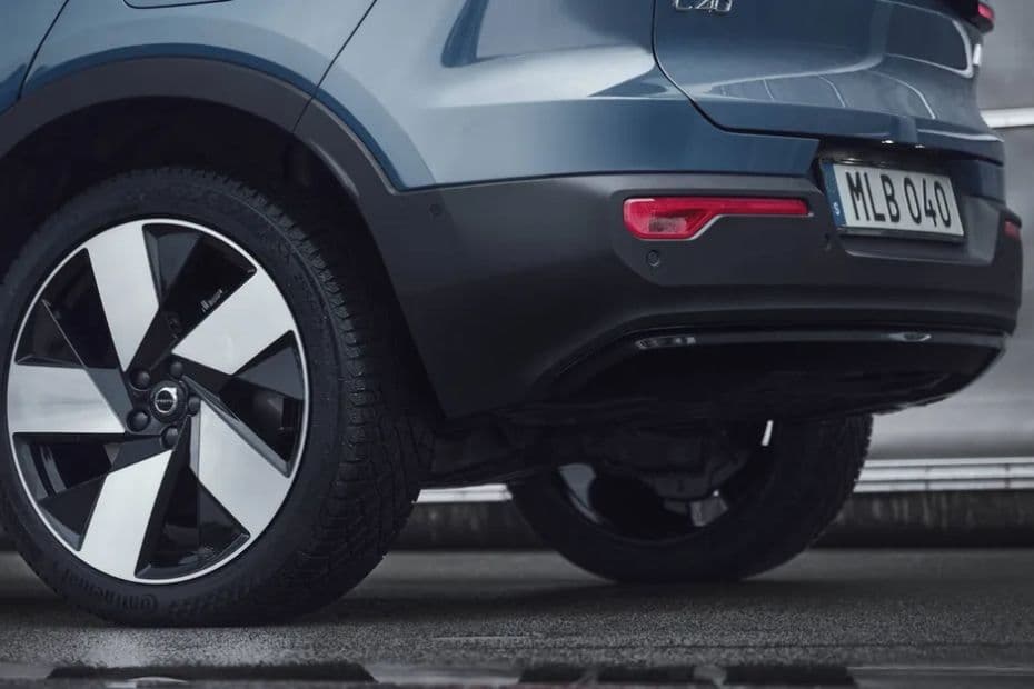 Volvo XC40 Back Tyre View