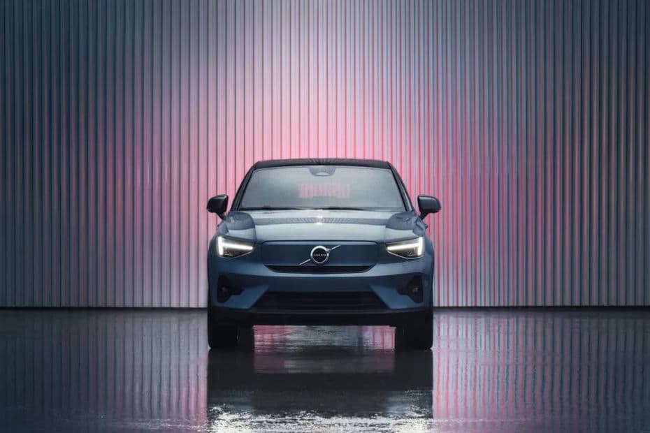 Volvo XC40 Front View