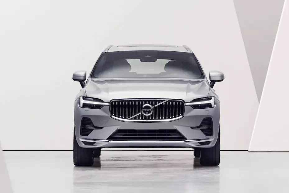 Volvo XC60 Front View