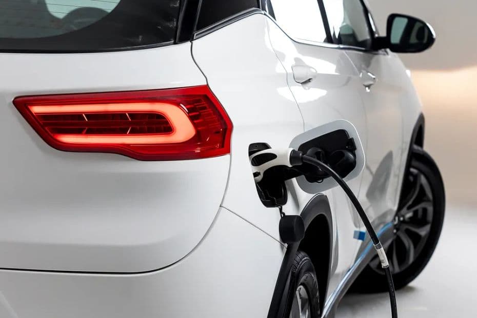 AI Damani DMV 300 Charging Point