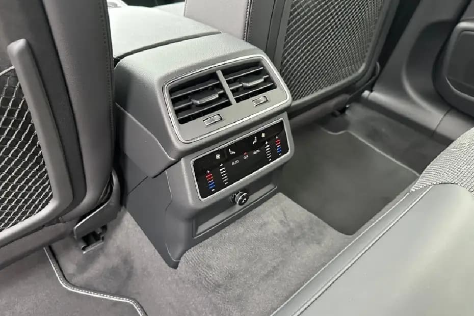 Audi A6 Avant 2024 Rear AC Vent