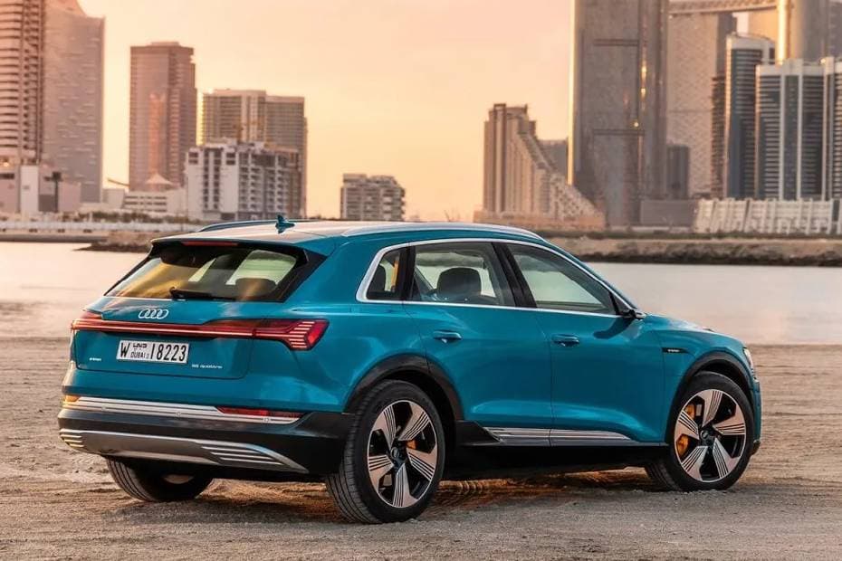 Audi E-Tron 2024 Right Side View