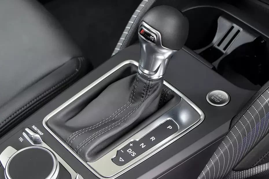 Audi Q2 2024 Gear Shifter