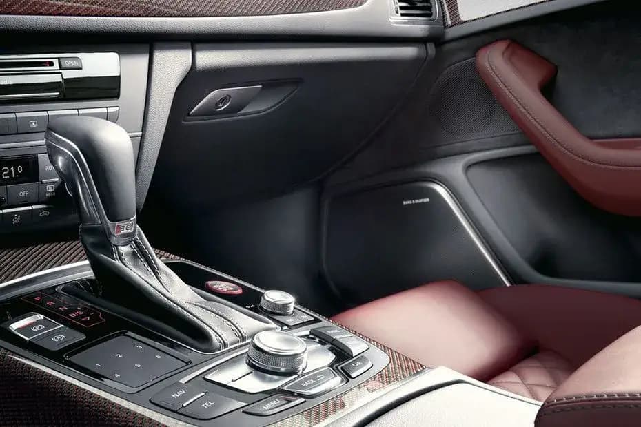 Audi S6 Sedan 2024 Gear Shifter