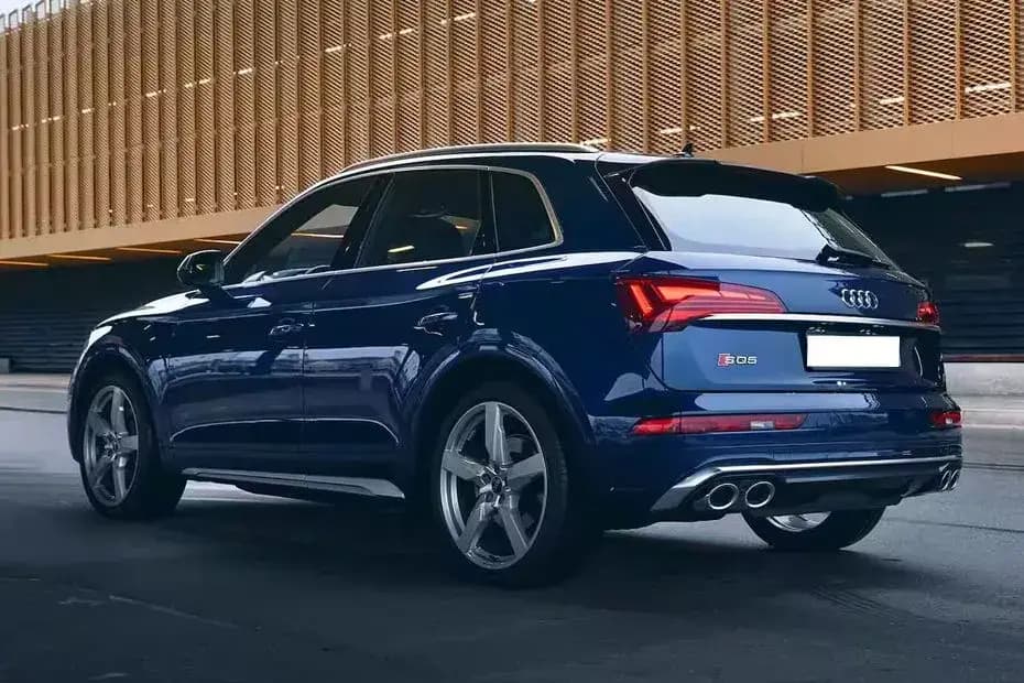 Audi SQ5 2024 Right Side View