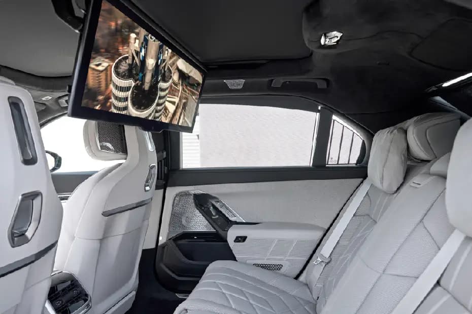 Bmw i7 2024 Rear Seat View