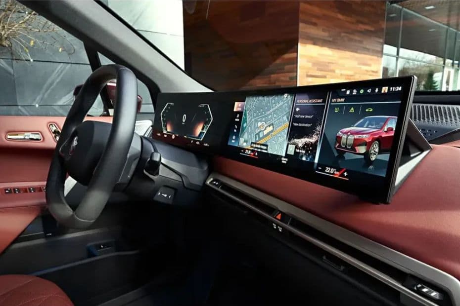 BMW IX Curved Display