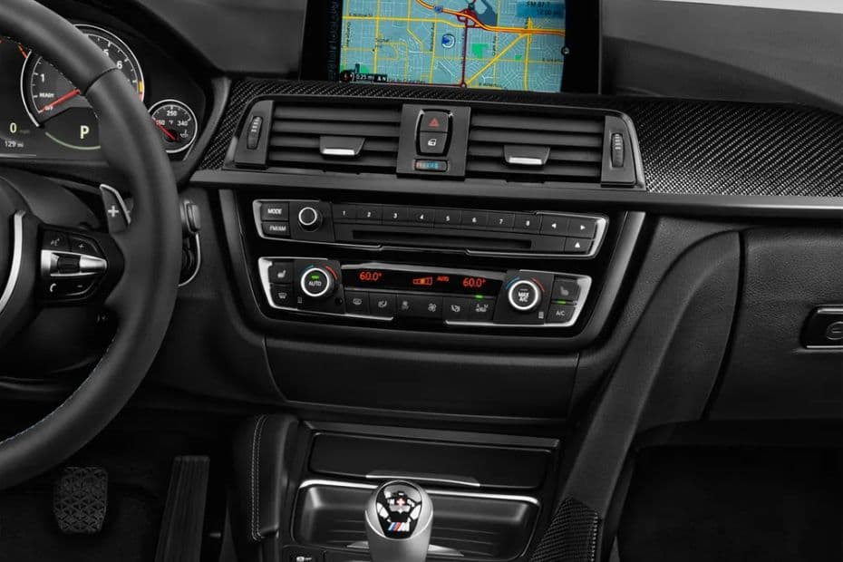 BMW M4 Coupe Center Console