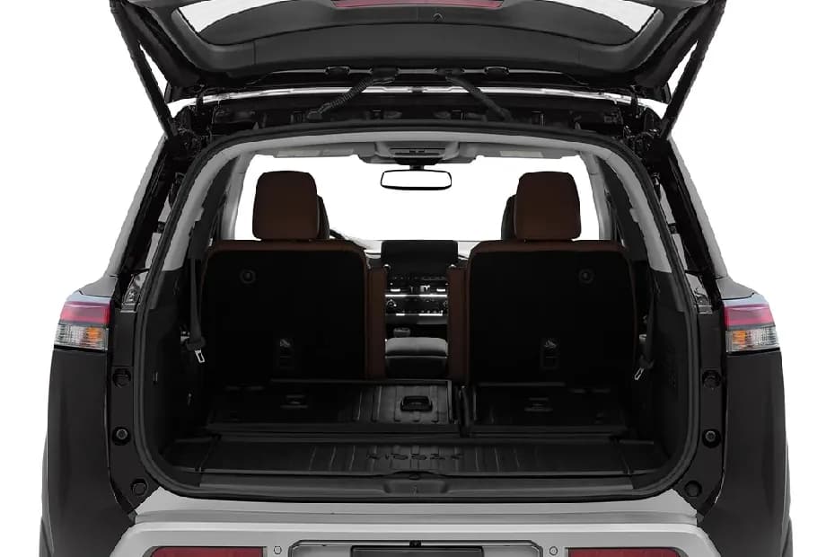 Nissan Pathfinder Bootspace