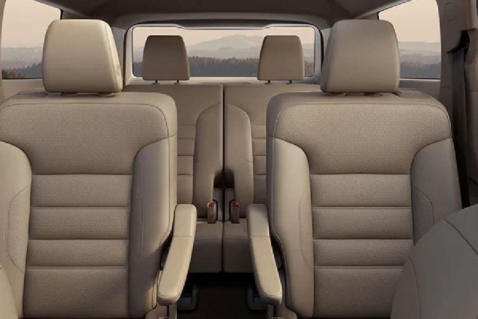 GMC Acadia Denali 2024 Rear Seat